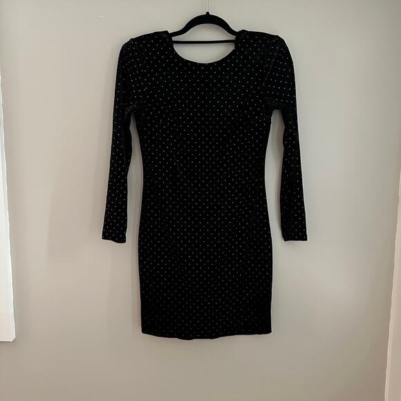 Express Women's Black + Gold 3/4 Sleeve Low Back Velvet Mini Dress Size 4 - Picture 4 of 10